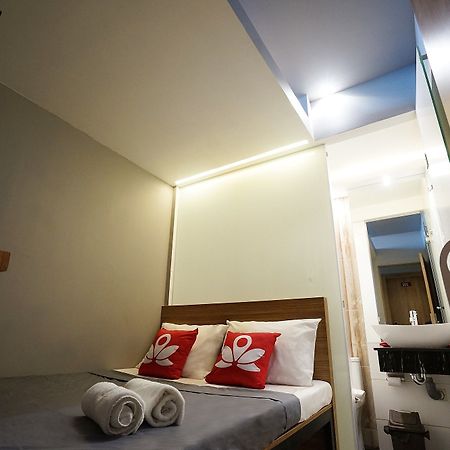 Zen Rooms Basic Kualanamu 棉兰 外观 照片