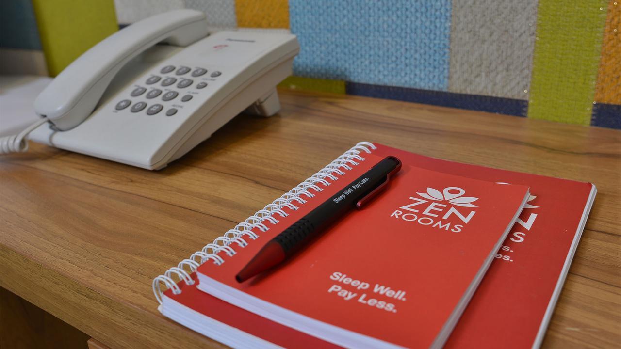 Zen Rooms Basic Kualanamu 棉兰 外观 照片