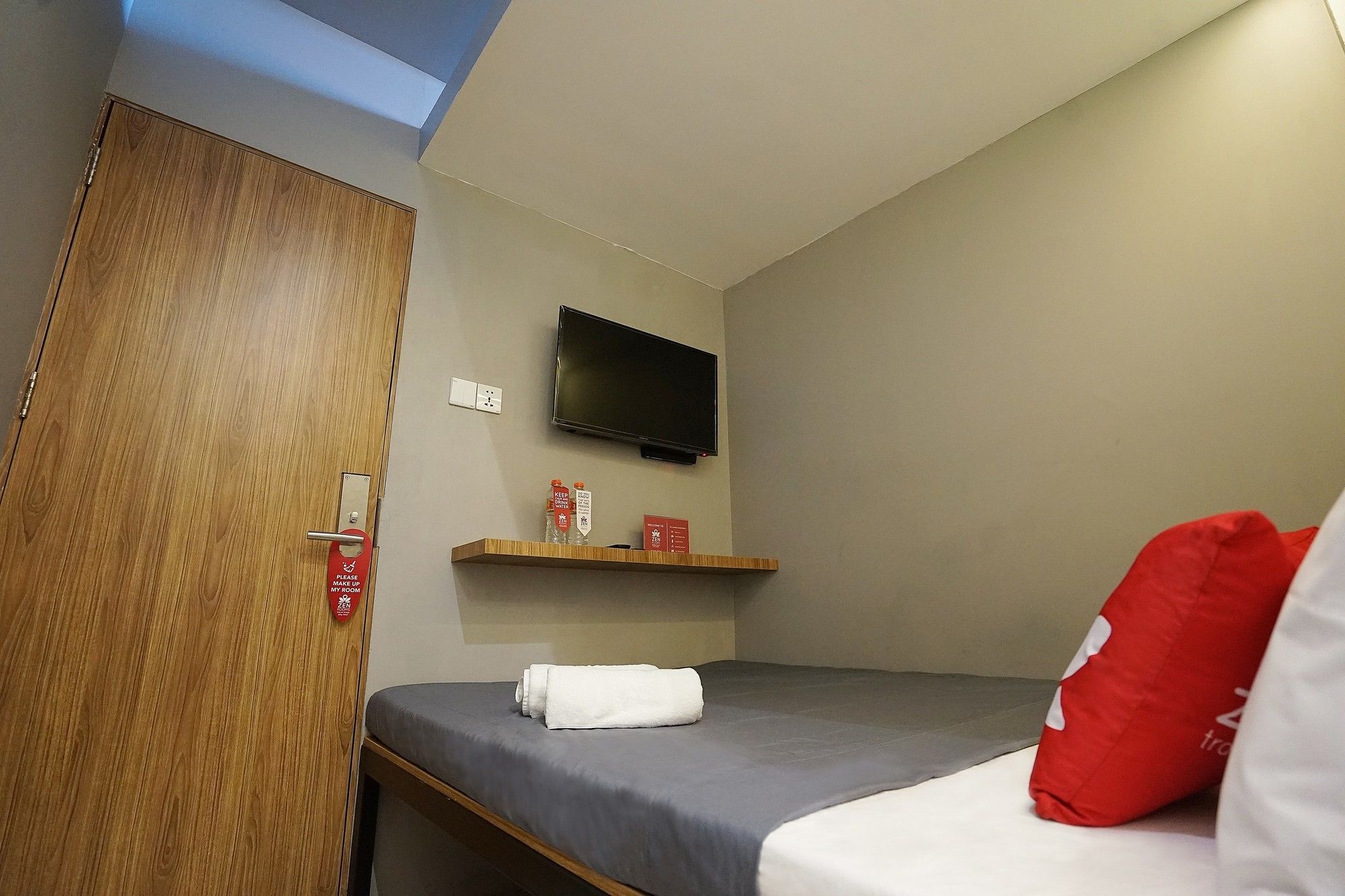 Zen Rooms Basic Kualanamu 棉兰 外观 照片